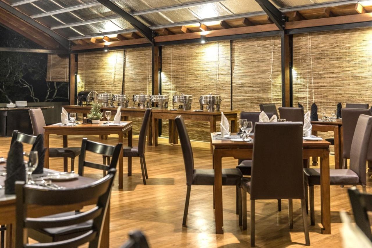Manthila Hotel Anuradhapura Ngoại thất bức ảnh