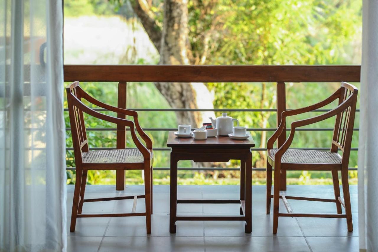 Manthila Hotel Anuradhapura Ngoại thất bức ảnh
