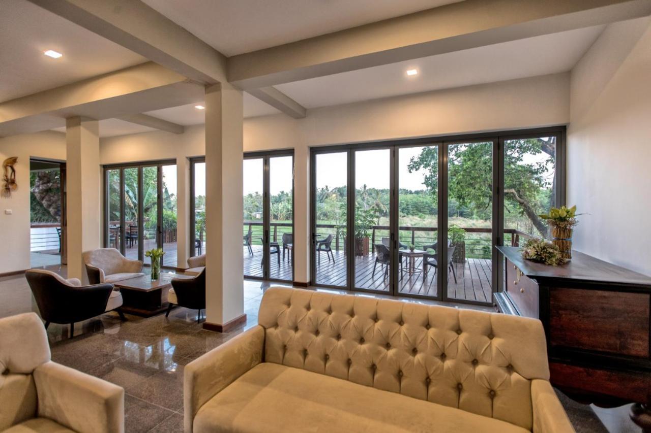 Manthila Hotel Anuradhapura Ngoại thất bức ảnh